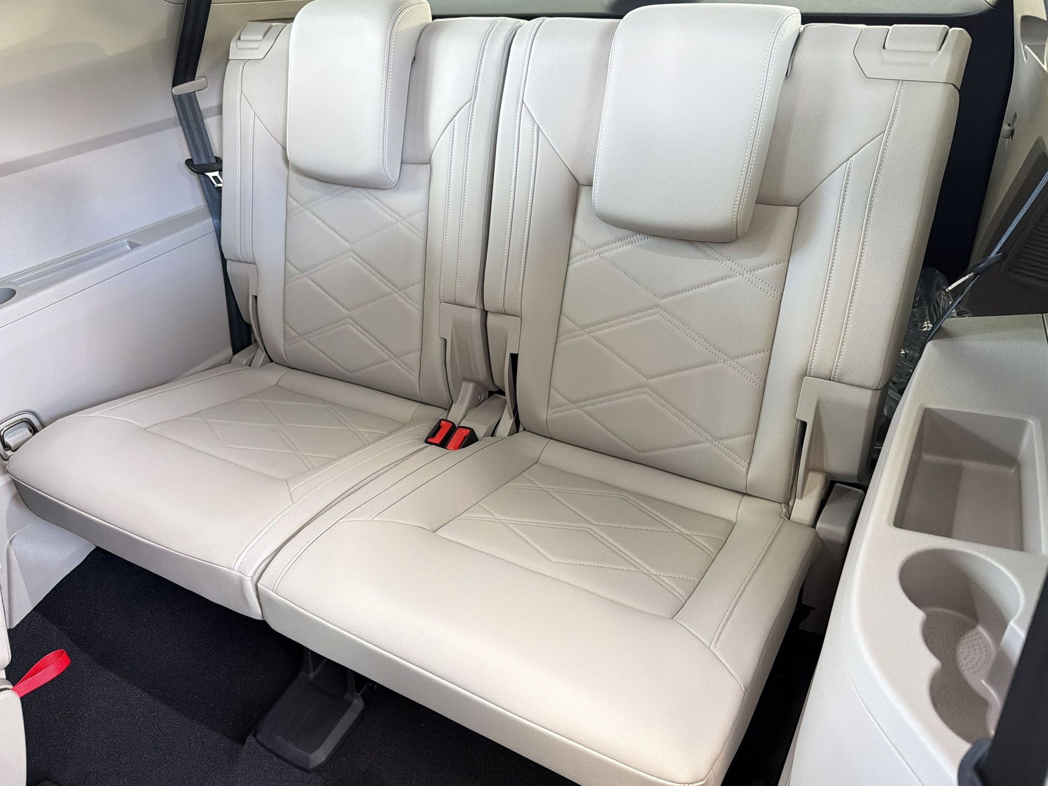 New 2026 Volkswagen Atlas SE FWD image 35