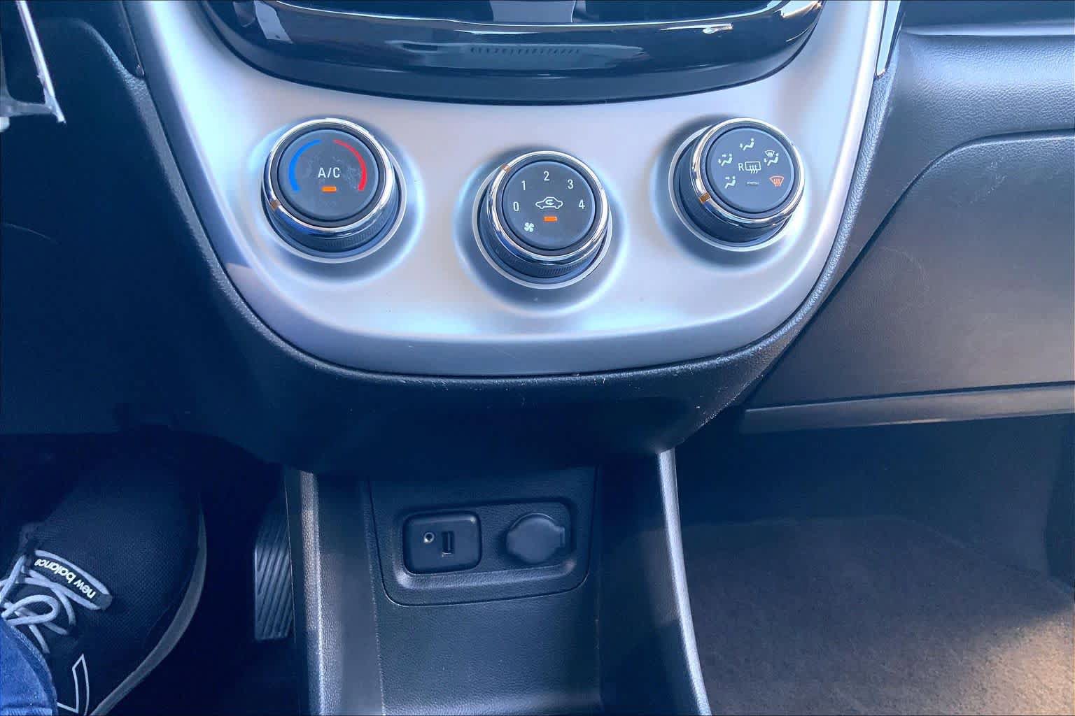 Used 2017 Chevrolet Spark LT FWD image 34