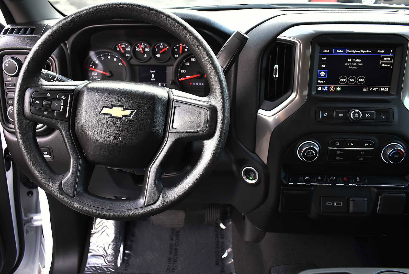 Used 2025 Chevrolet Silverado 1500 Custom image 12