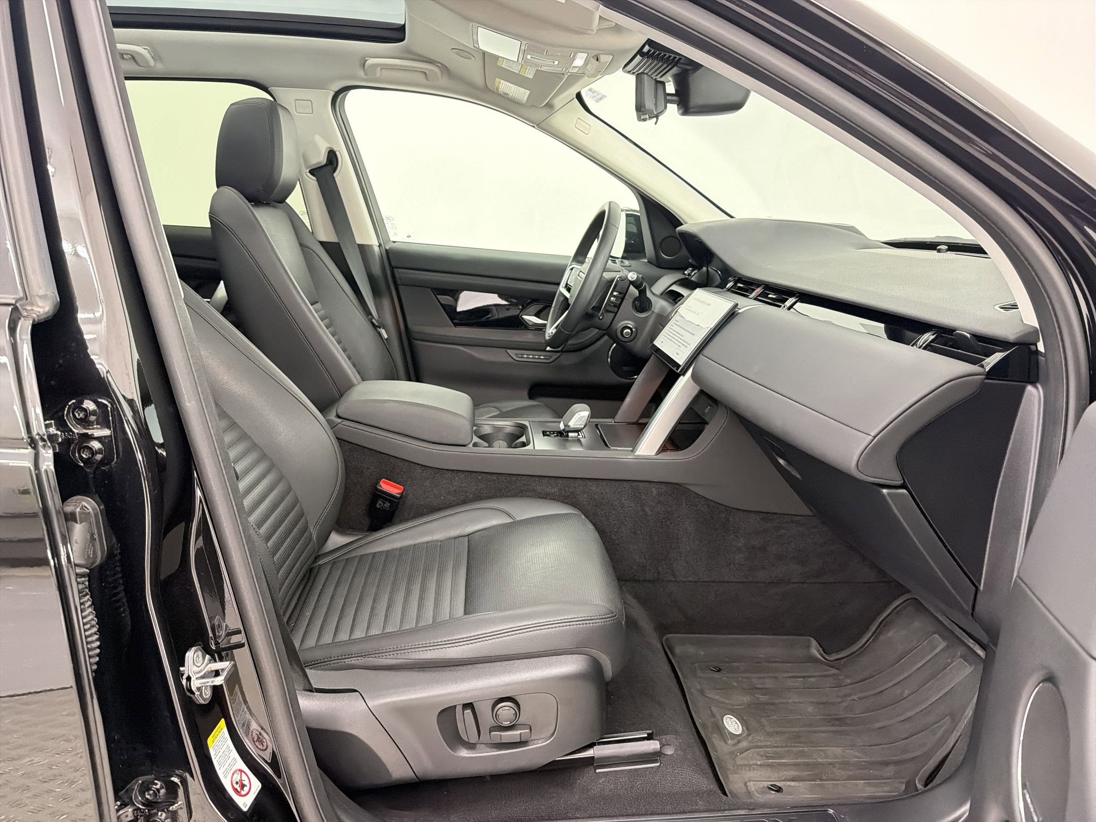 Used 2024 Land Rover Discovery Sport S AWD/4WD image 27