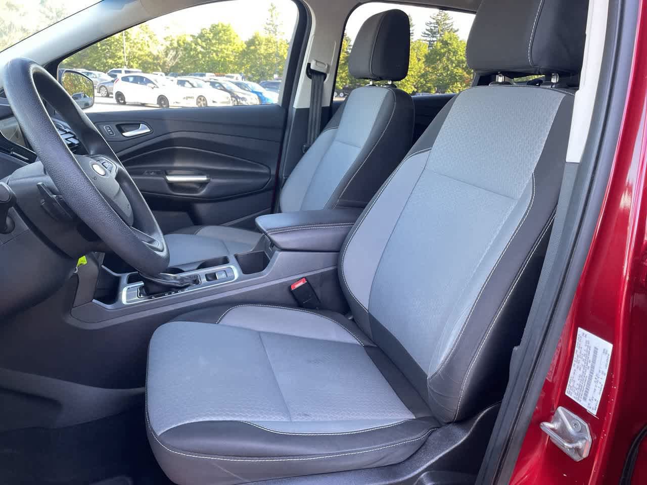 Used 2017 Ford Escape SE w/ Equipment Group 201A AWD/4WD image 12