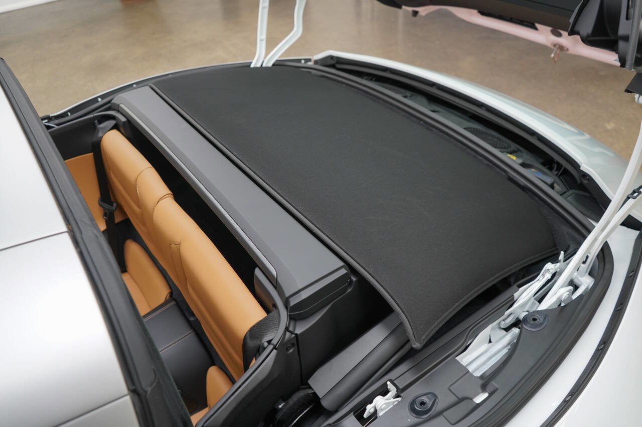 Used 2024 Porsche 911 Targa 4S w/ Premium Package image 53