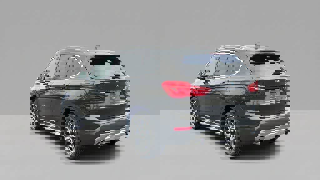 Used 2018 BMW X1 xDrive28i image 6