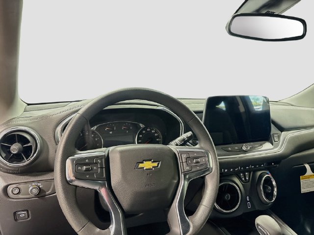 New 2026 Chevrolet Blazer LT w/ Convenience Package AWD/4WD image 12