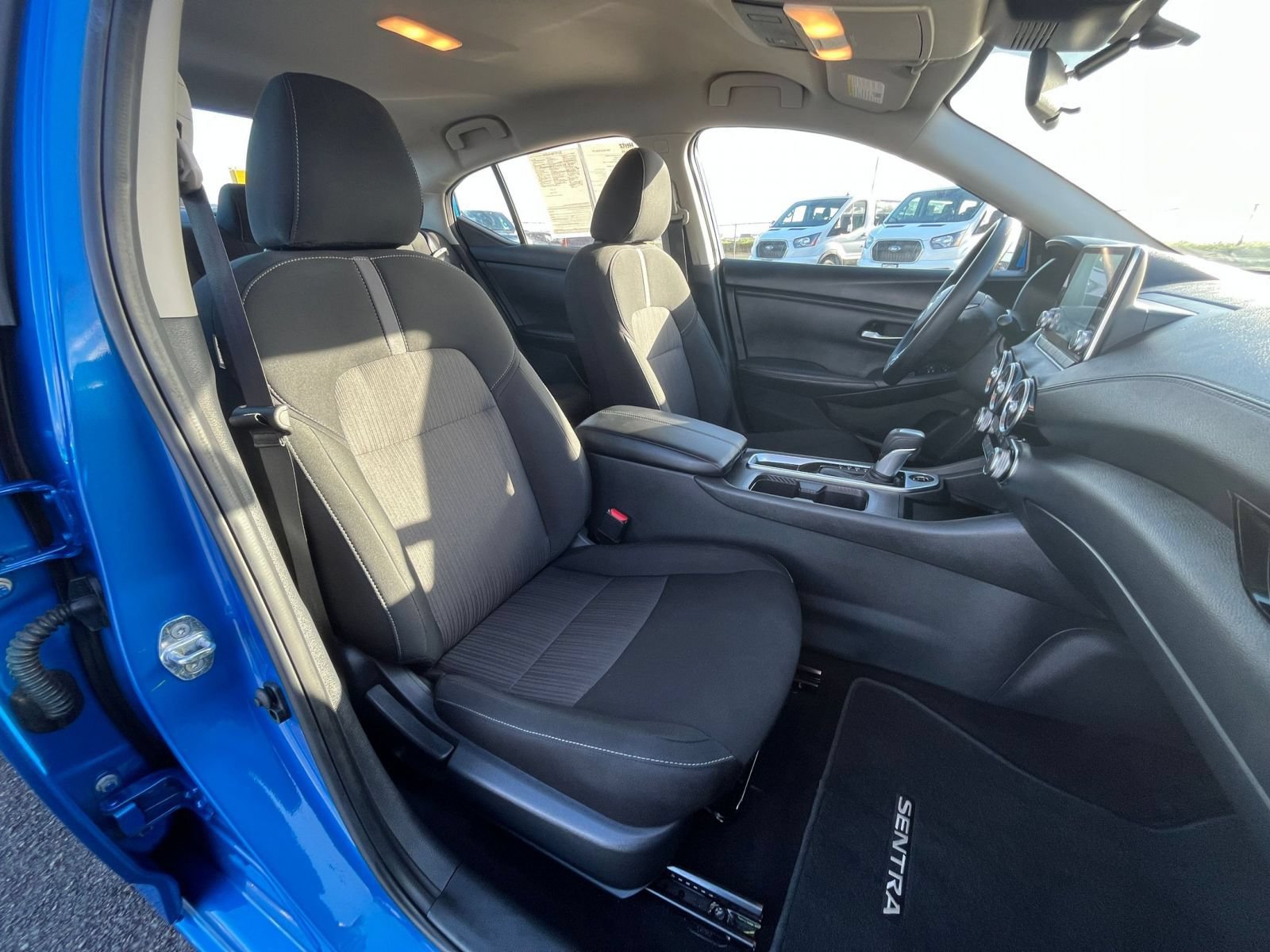 Used 2025 Nissan Sentra SV FWD image 35