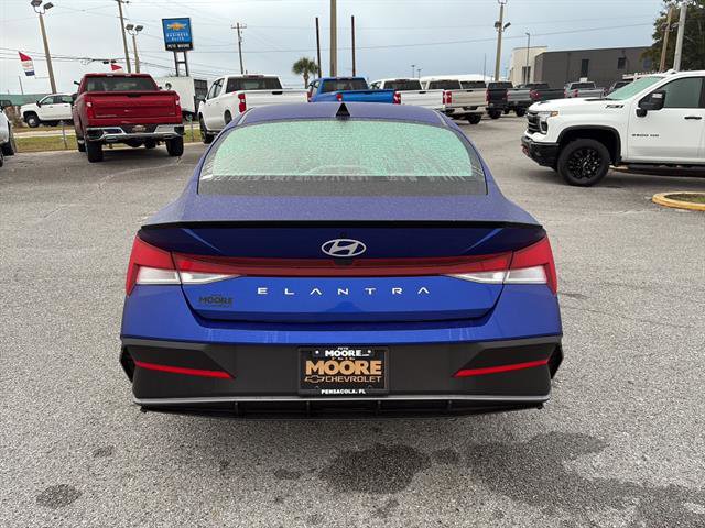 Used 2025 Hyundai Elantra Sport FWD image 6