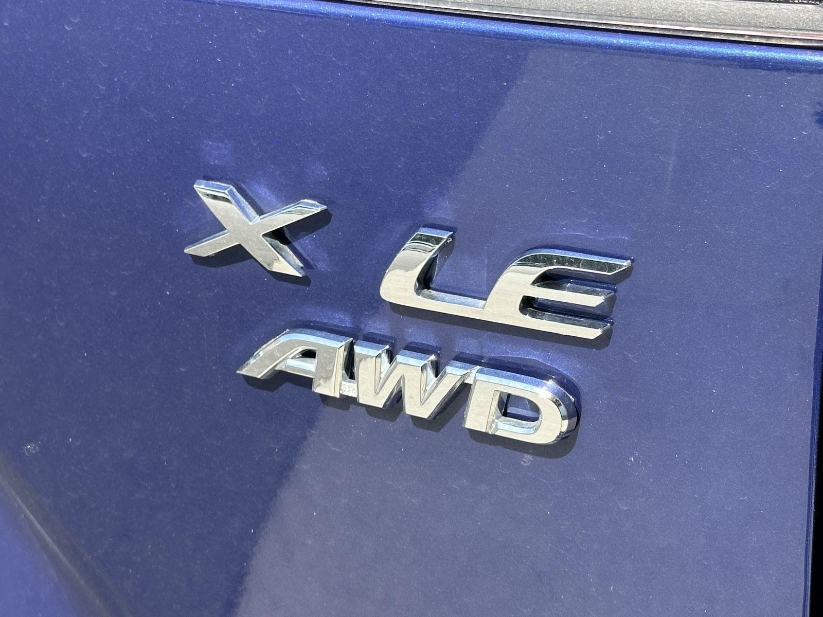 Used 2025 Toyota Corolla Cross XLE AWD/4WD image 10