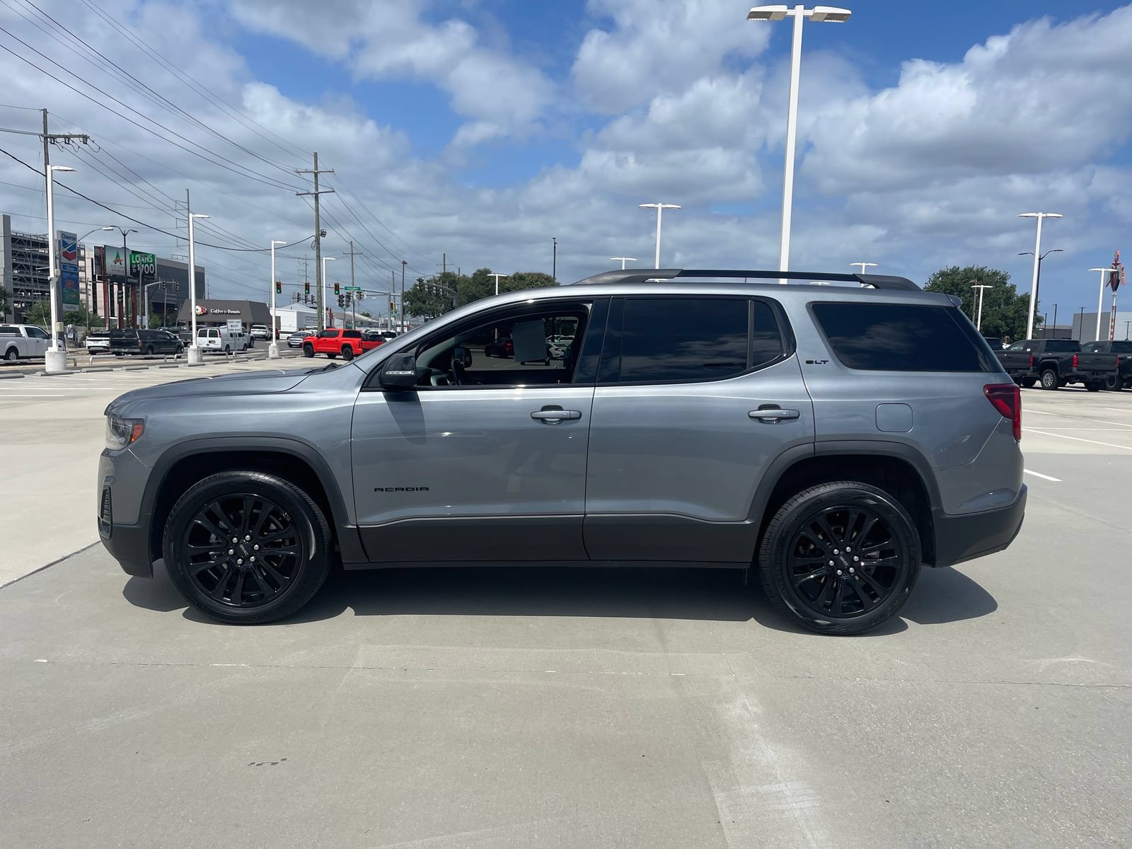 Used 2022 GMC Acadia SLT w/ Elevation Edition FWD video 2