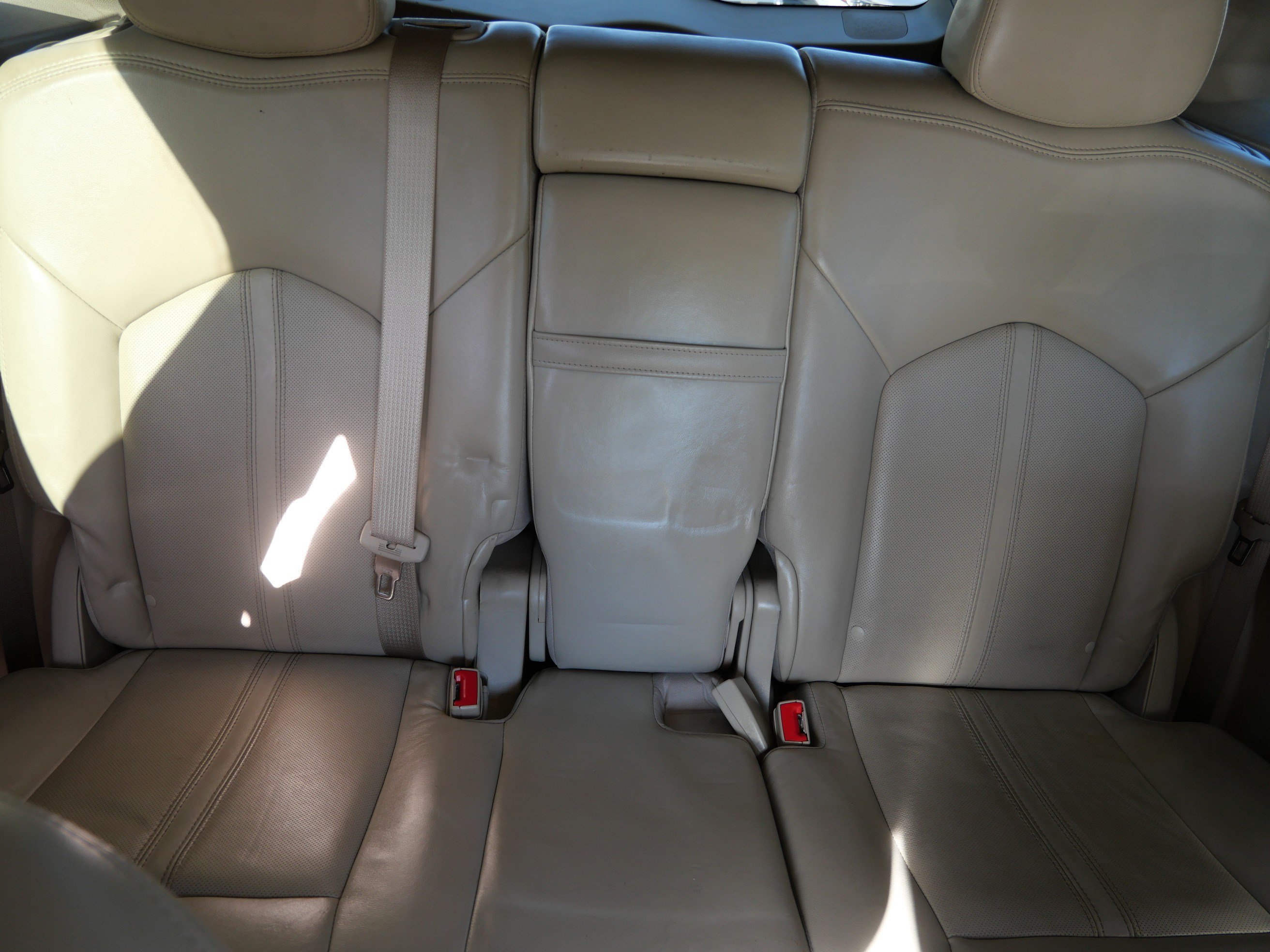 Used 2015 Cadillac SRX Luxury w/ Driver Awareness Package FWD image 13