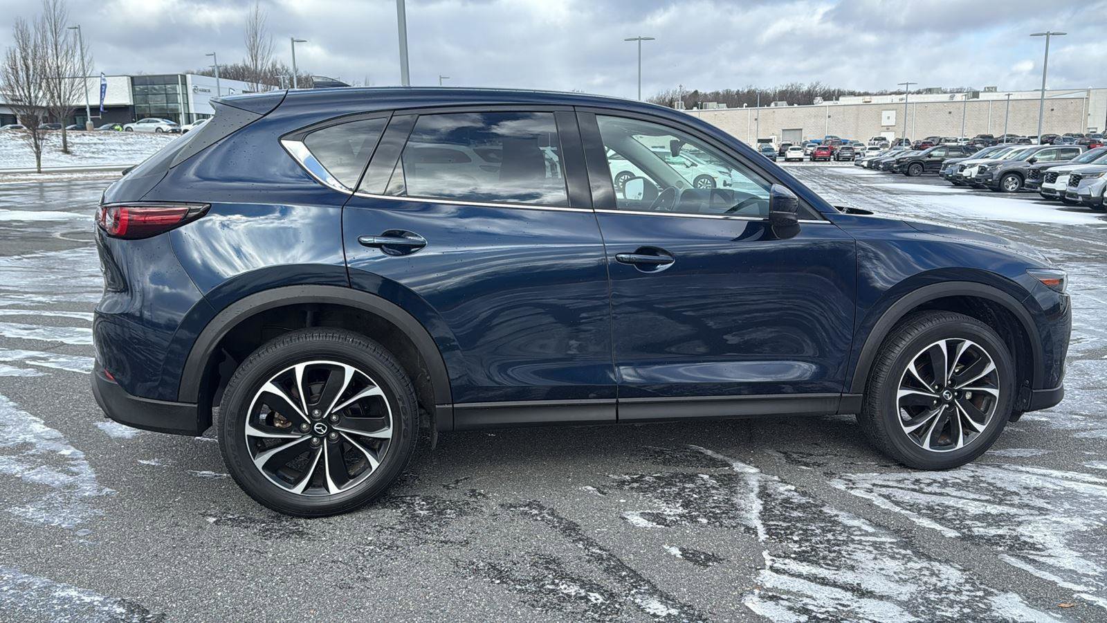 Used 2023 MAZDA CX-5 AWD 2.5 S w/ Premium Package image 4