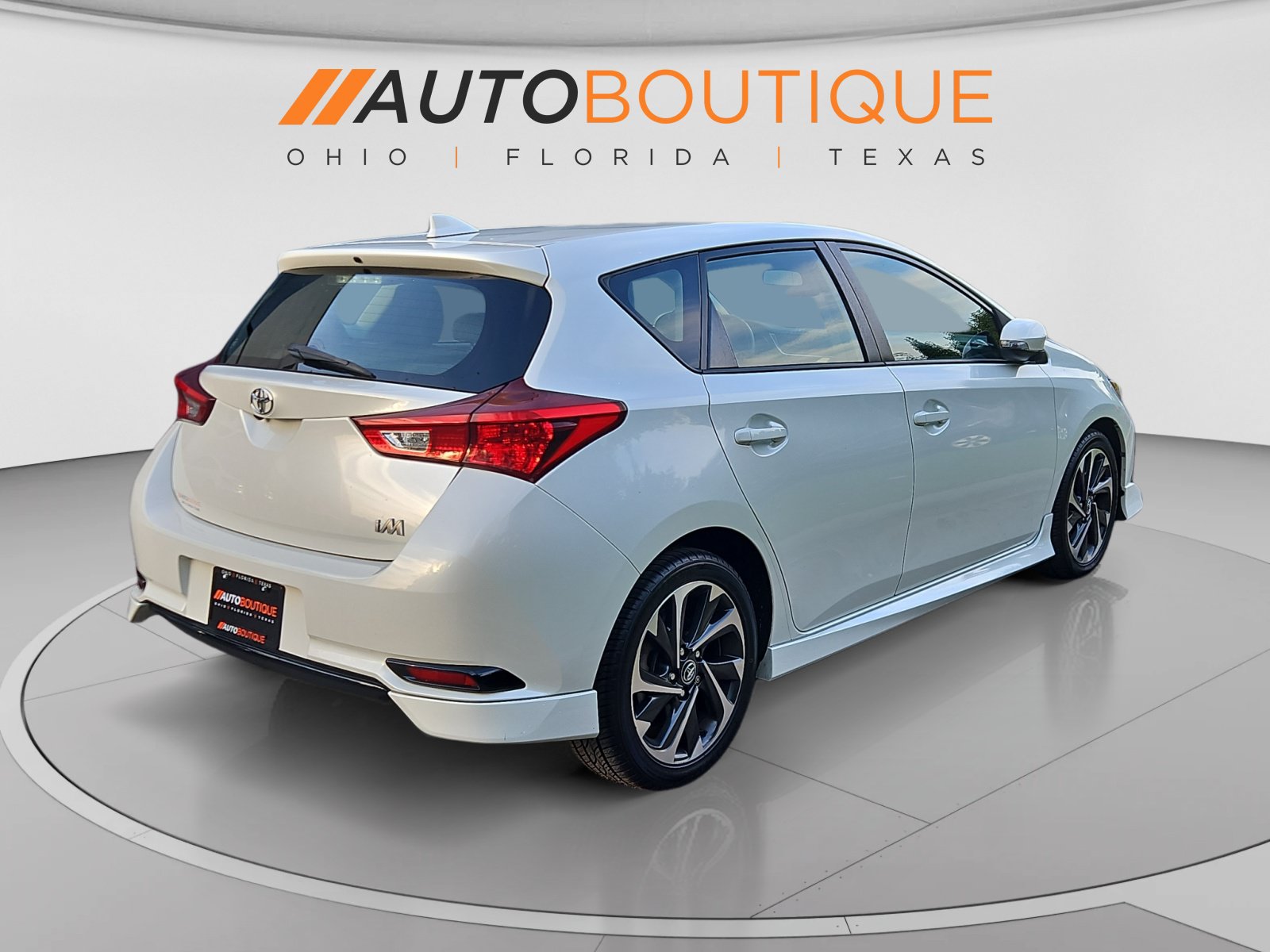 Used 2018 Toyota Corolla iM FWD image 6
