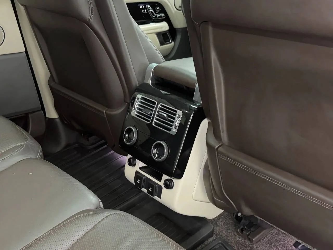 Used 2020 Land Rover Range Rover HSE AWD/4WD image 34