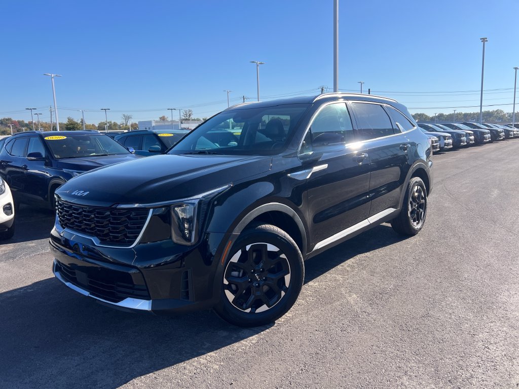 Certified 2025 Kia Sorento S AWD/4WD image 8