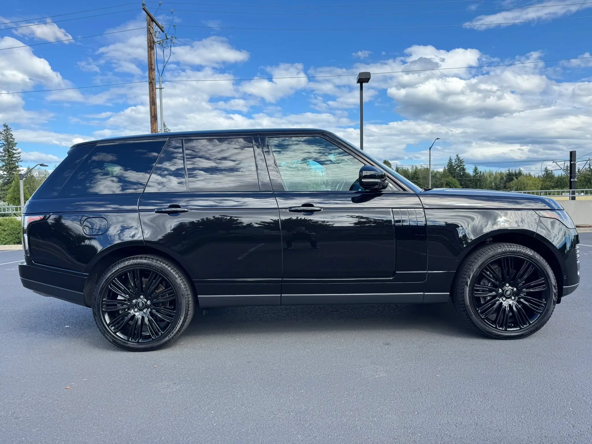 Used 2021 Land Rover Range Rover Westminster Edition AWD/4WD image 12