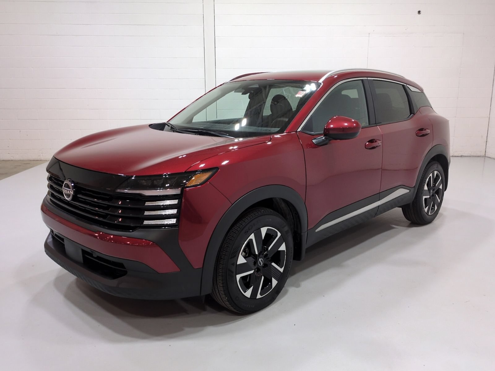 Used 2025 Nissan Kicks SV w/ SV Premium Package AWD/4WD image 7