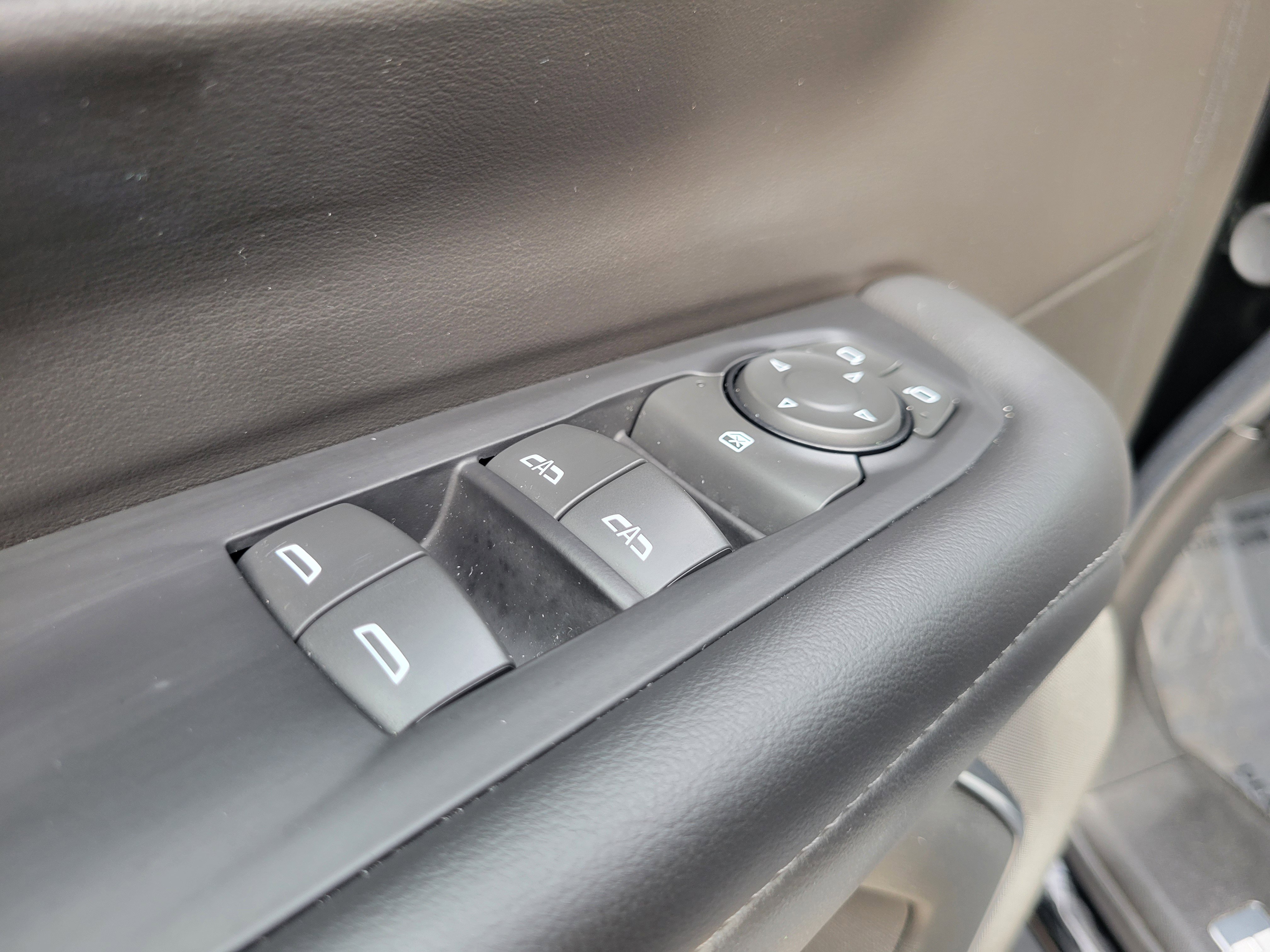 Used 2025 Chevrolet Suburban Z71 AWD/4WD image 24