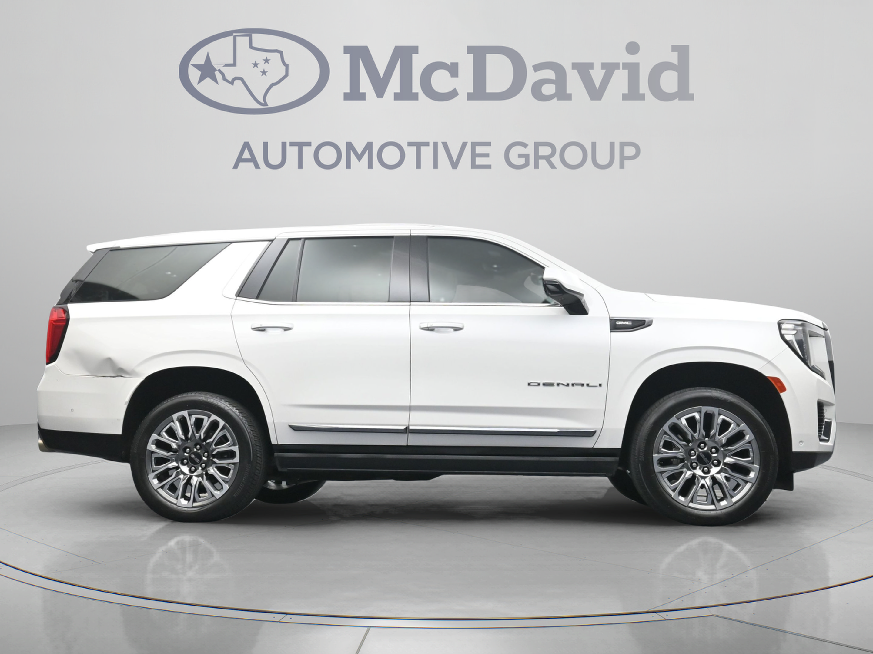 Used 2024 GMC Yukon Denali Ultimate AWD/4WD image 33