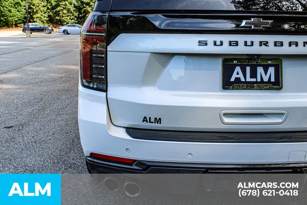 Used 2025 Chevrolet Suburban Z71 AWD/4WD image 13