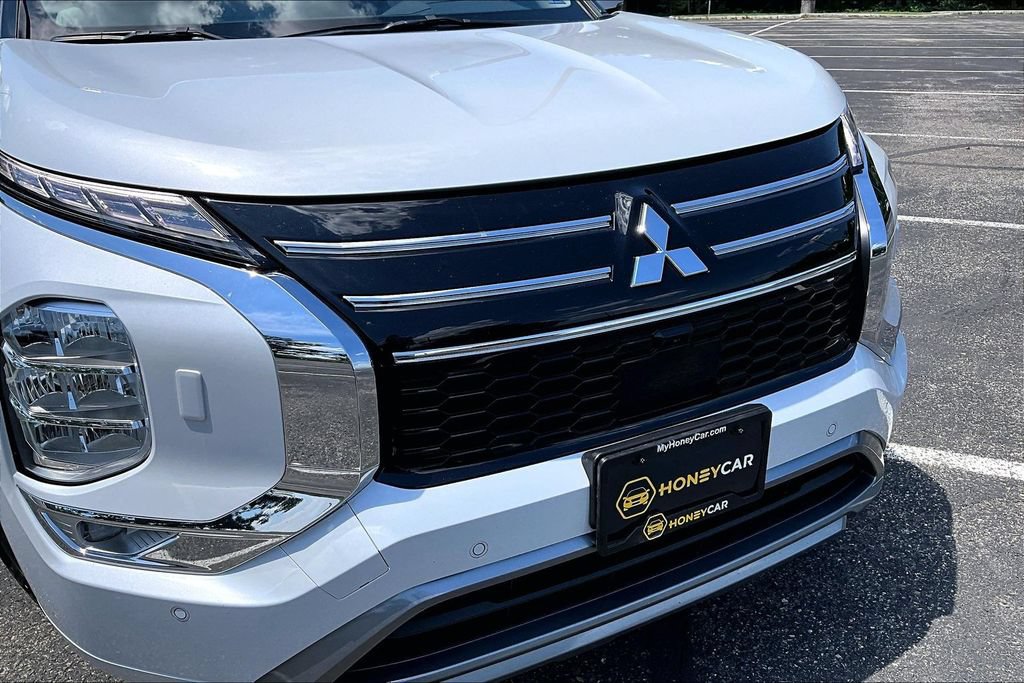 Used 2025 Mitsubishi Outlander SEL AWD/4WD image 34