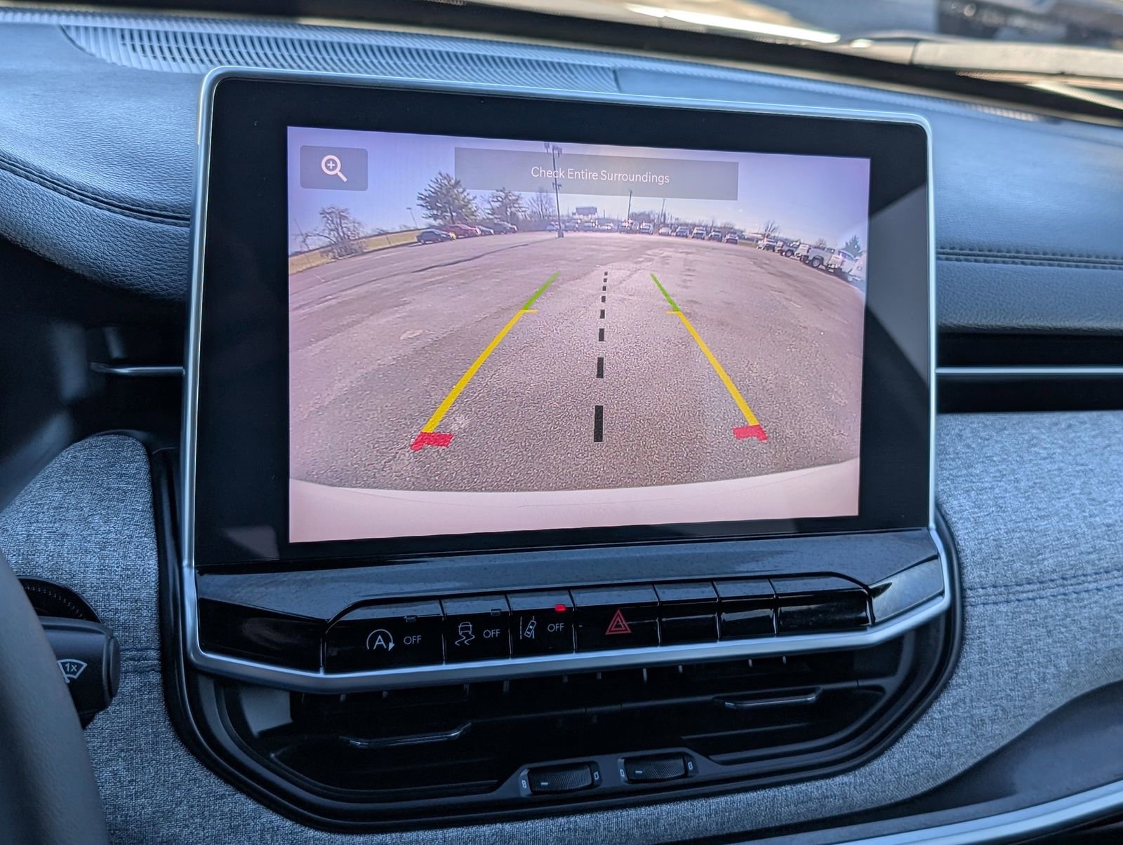 Used 2024 Jeep Compass Latitude image 19