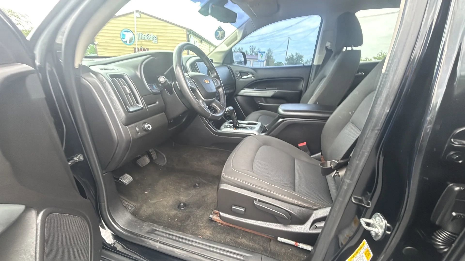 Used 2017 Chevrolet Colorado LT RWD image 18