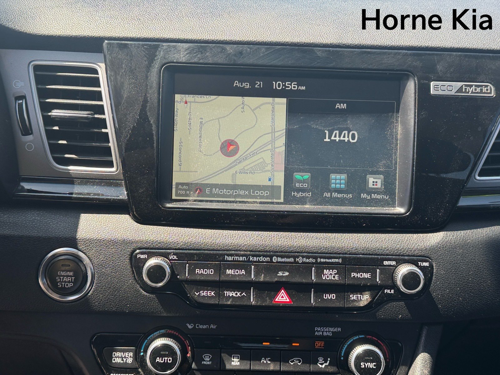 Used 2018 Kia Niro Touring FWD image 21