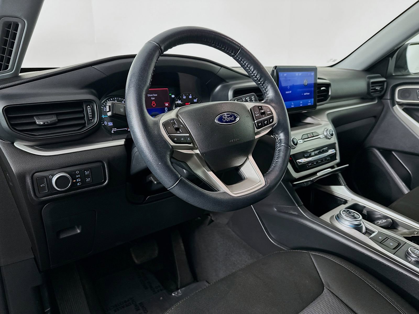 Used 2022 Ford Explorer XLT AWD/4WD image 10