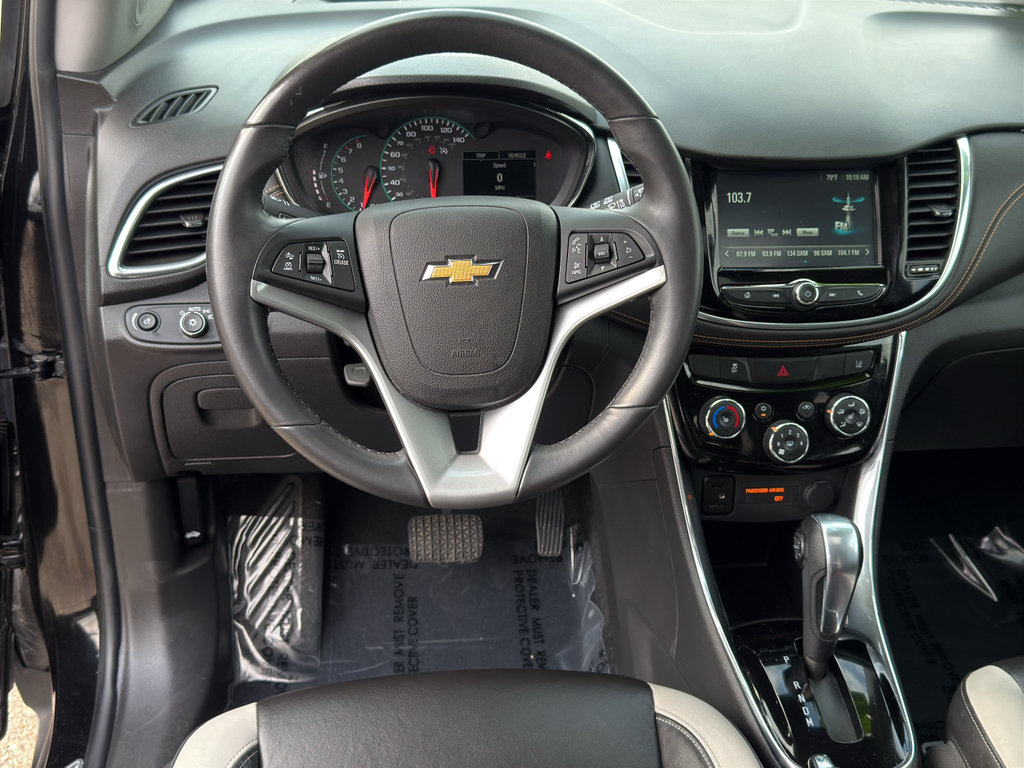 Used 2017 Chevrolet Trax Premier w/ Midnight Edition FWD image 13