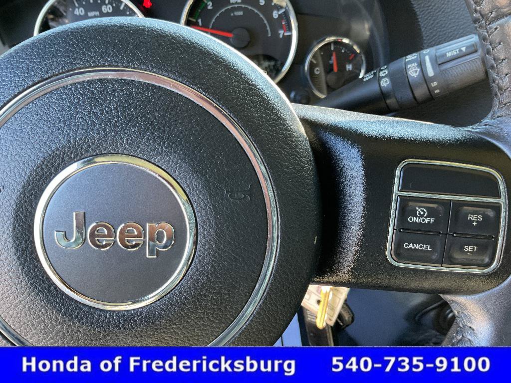 Used 2016 Jeep Wrangler Unlimited Sport w/ Connectivity Group AWD/4WD image 30