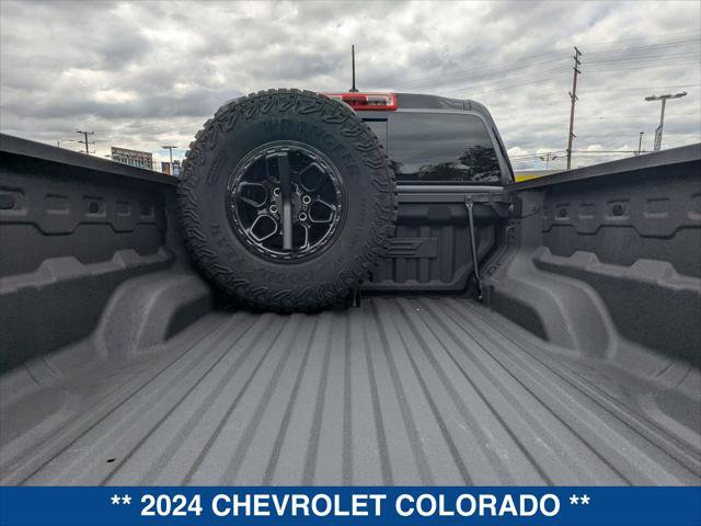 Used 2024 Chevrolet Colorado ZR2 w/ ZR2 Bison Edition AWD/4WD image 23