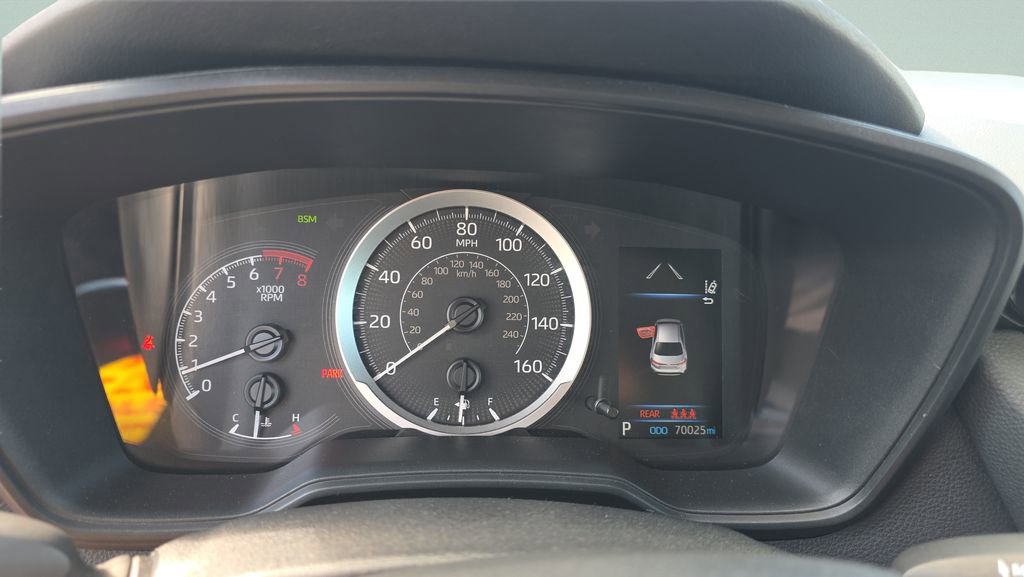 Used 2021 Toyota Corolla LE w/ LE Convenience Package FWD image 22