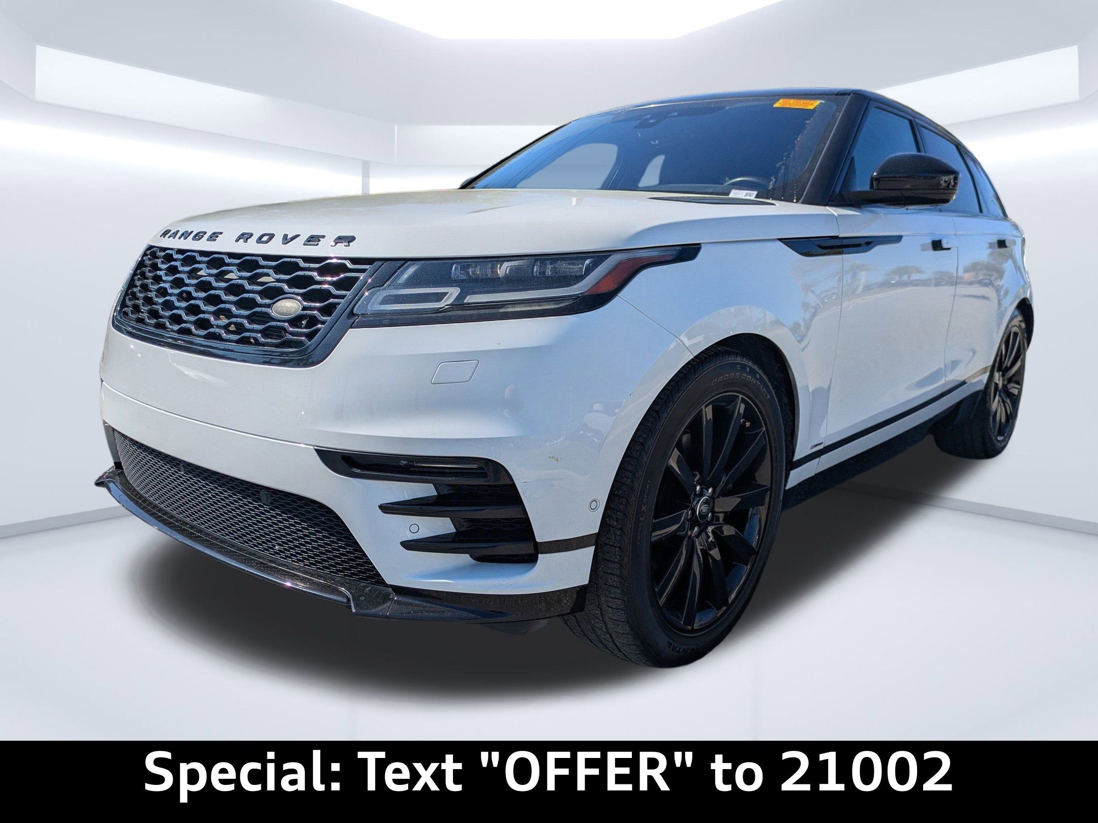 Used 2019 Land Rover Range Rover Velar R-Dynamic SE image 8