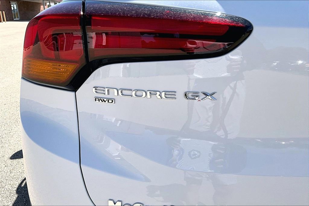 Used 2025 Buick Encore GX Preferred AWD/4WD image 24