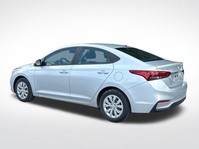 Used 2022 Hyundai Accent SE FWD image 3