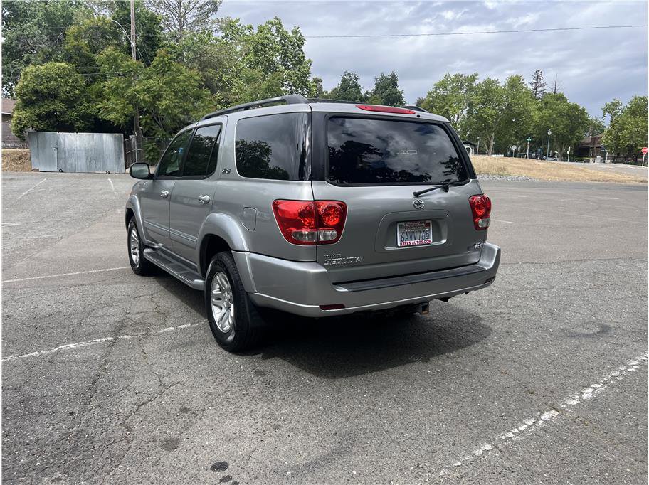 Used 2006 Toyota Sequoia SR5 RWD image 5