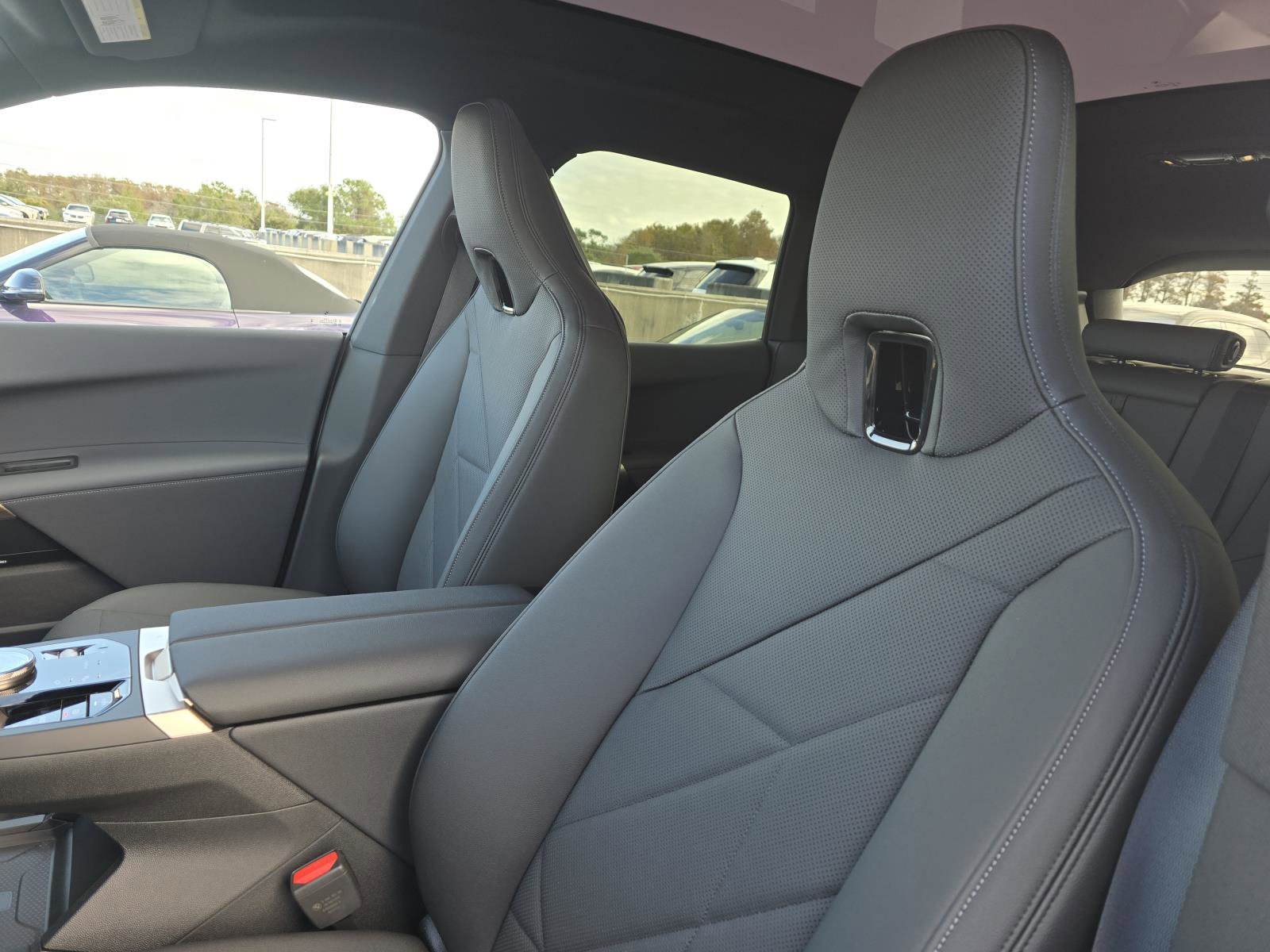 New 2026 BMW iX xDrive60 w/ Premium Package image 17