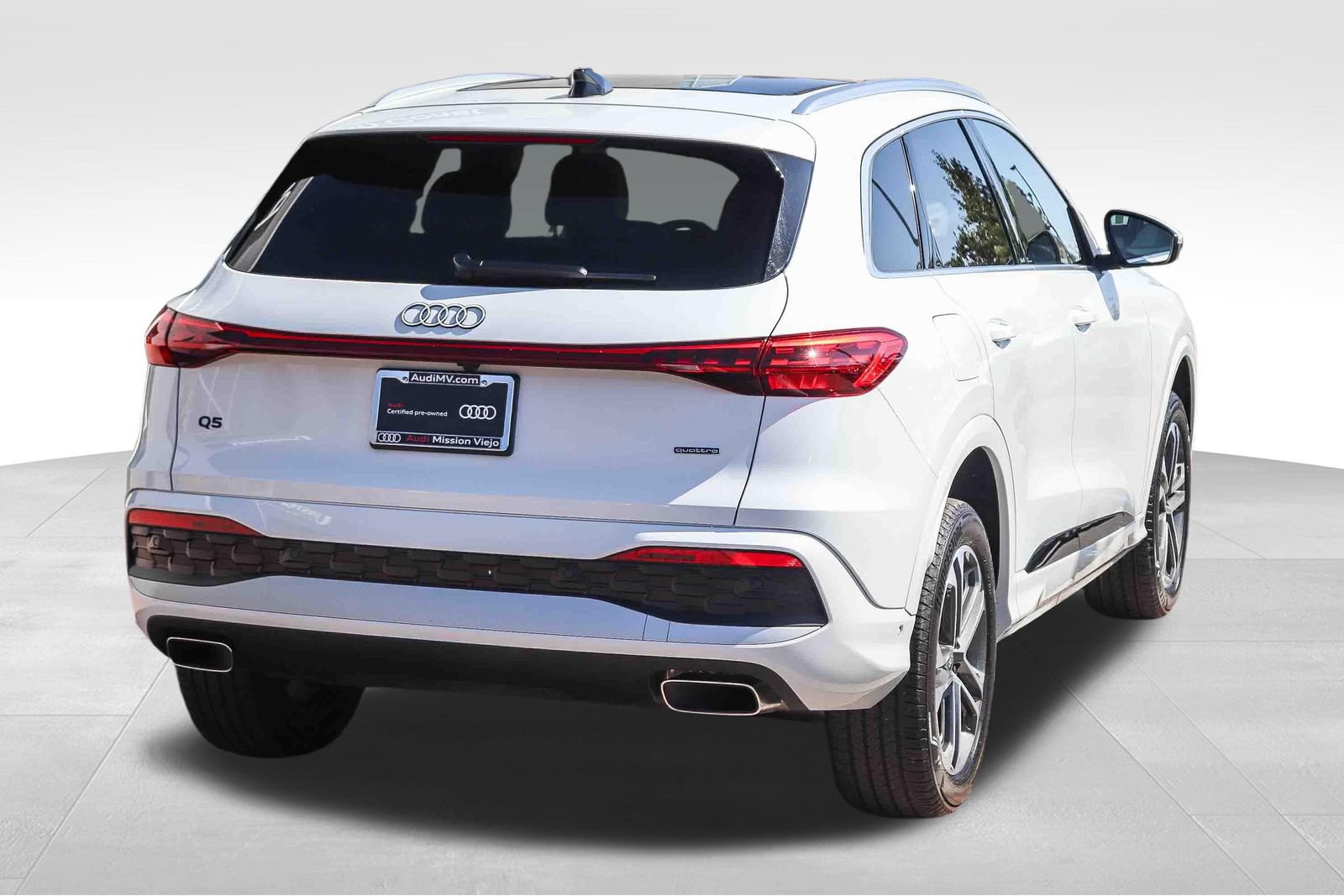 Certified 2025 Audi Q5 Premium w/ Convenience Package AWD/4WD image 8