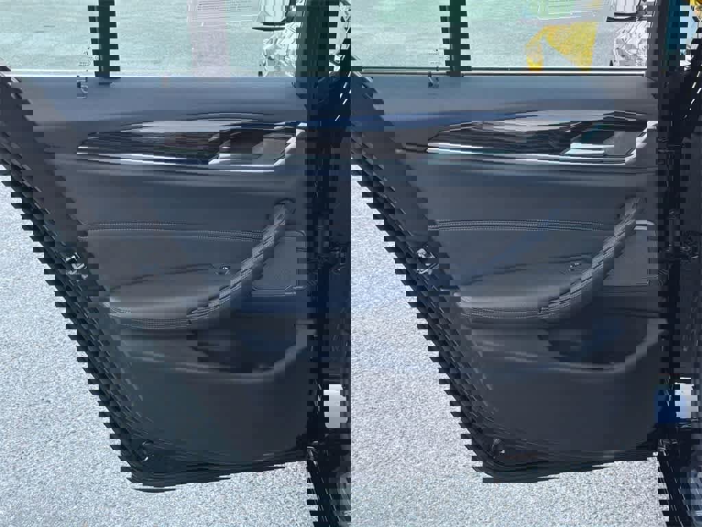 Used 2023 BMW 530e xDrive image 29