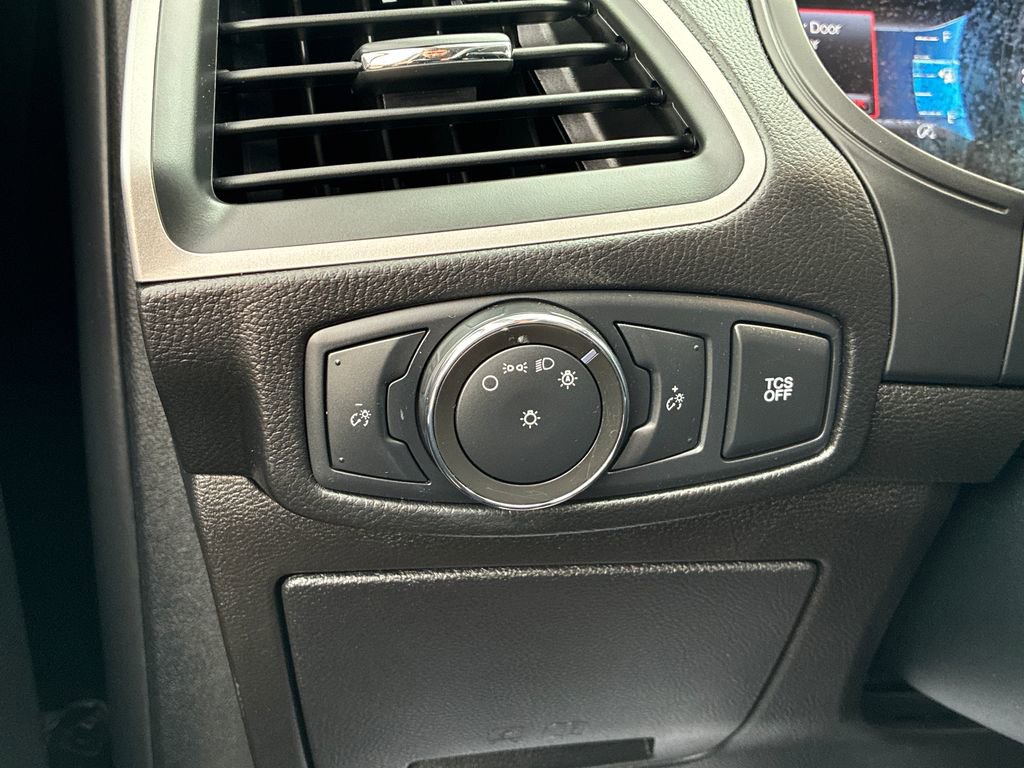 Used 2022 Ford Edge SE AWD/4WD image 28