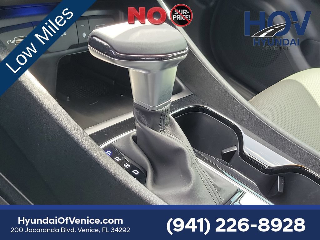 Certified 2024 Hyundai Santa Cruz Limited AWD/4WD image 32