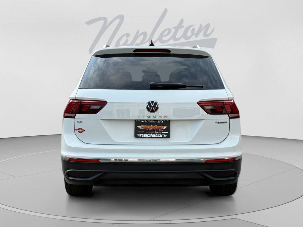 Used 2024 Volkswagen Tiguan SE AWD/4WD image 4