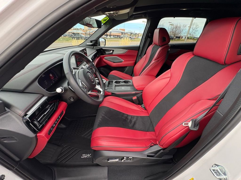 Used 2025 Acura MDX A-Spec image 12