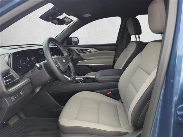 Used 2026 Chevrolet Traverse LT w/ Sun and Wheel Package FWD image 15