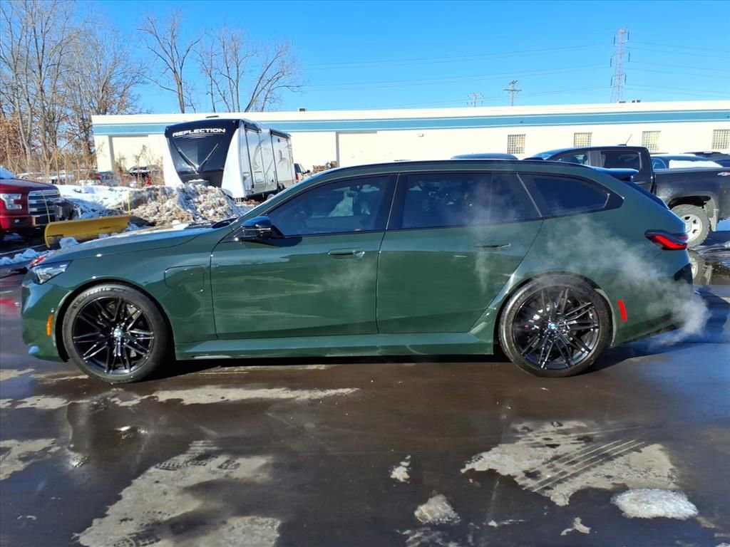 Used 2025 BMW M5 Touring w/ M Driver's Package image 2