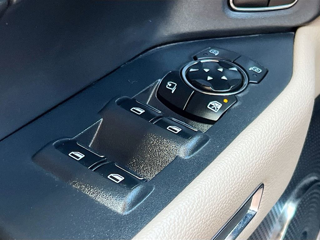 Used 2023 Ford Expedition Max XLT image 18