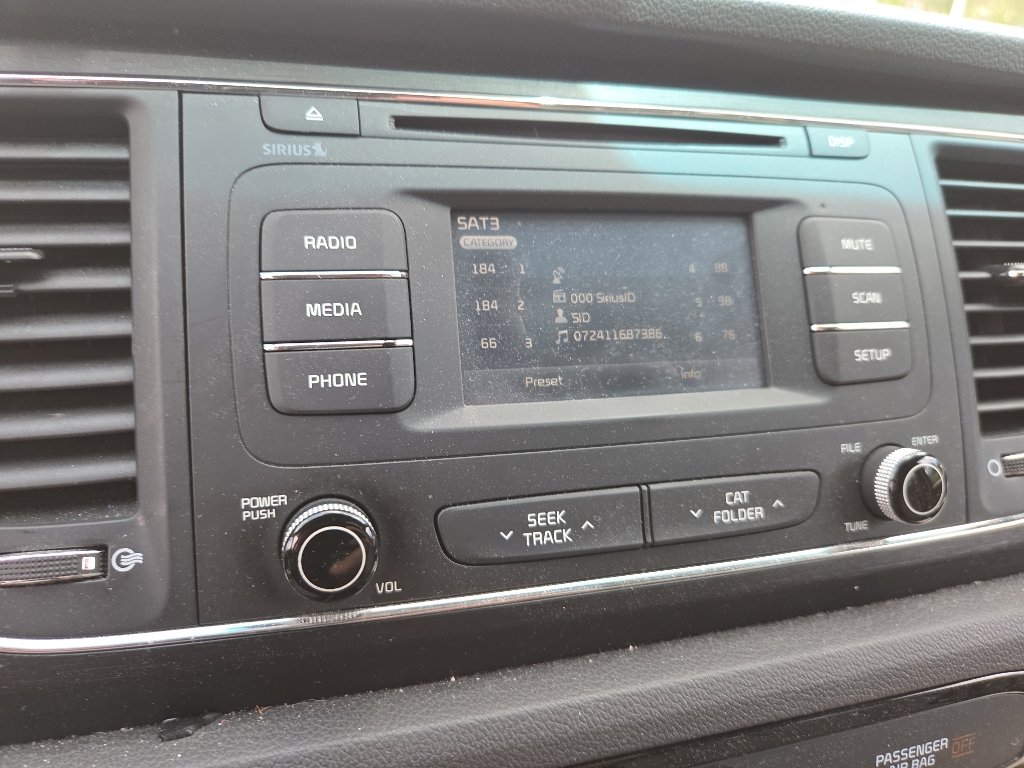 Used 2016 Kia Sedona LX w/ LX Essentials Premium Package FWD image 10