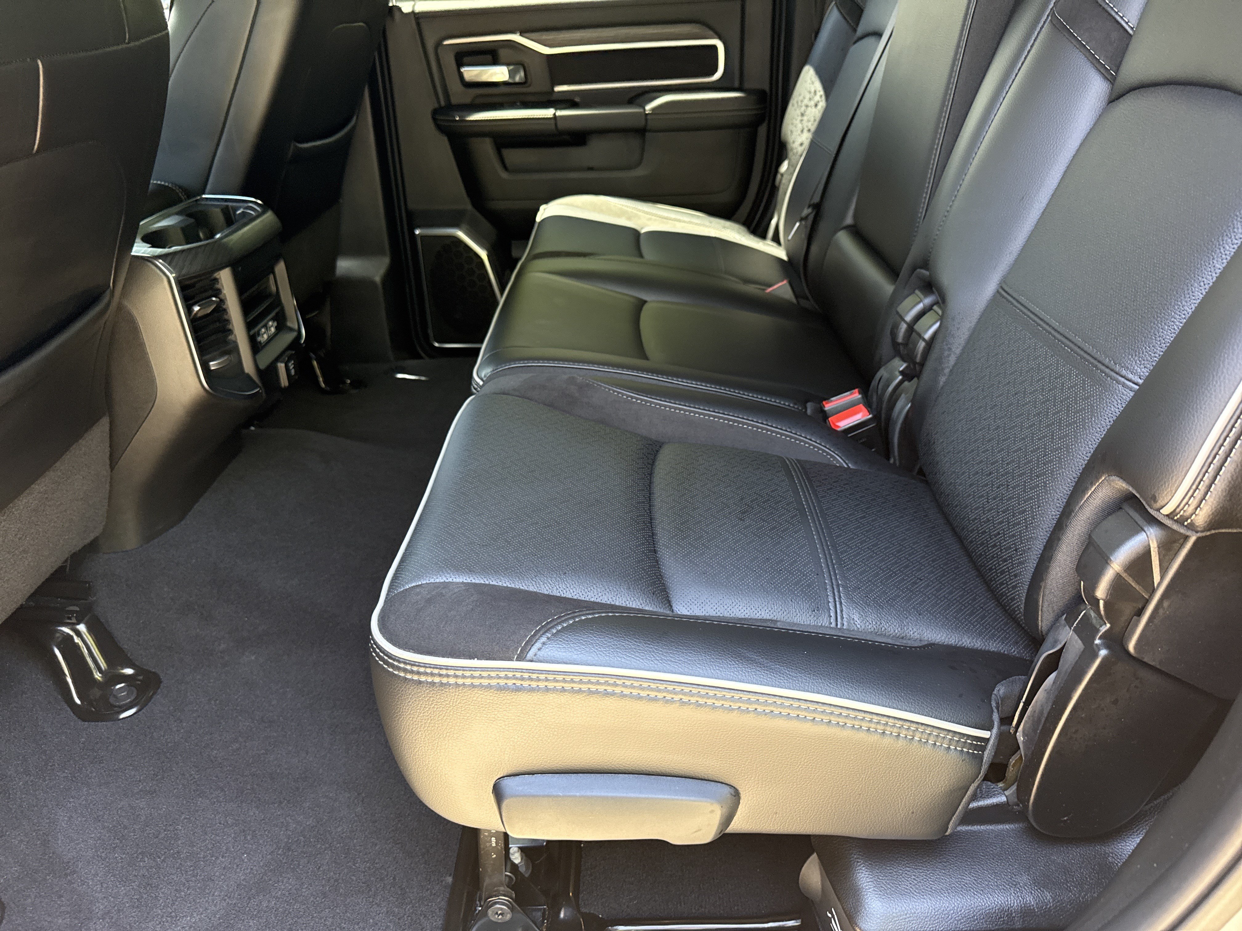 Used 2024 RAM 3500 Laramie w/ Night Edition AWD/4WD image 19