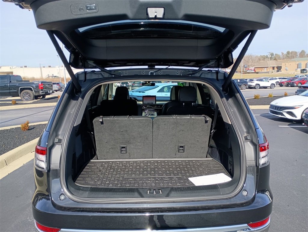 Used 2024 Lincoln Aviator Premiere w/ Premium Package image 31