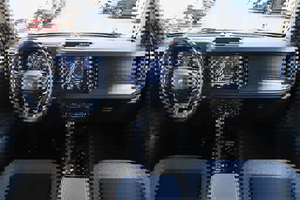 Used 2025 Ford Bronco Big Bend image 12