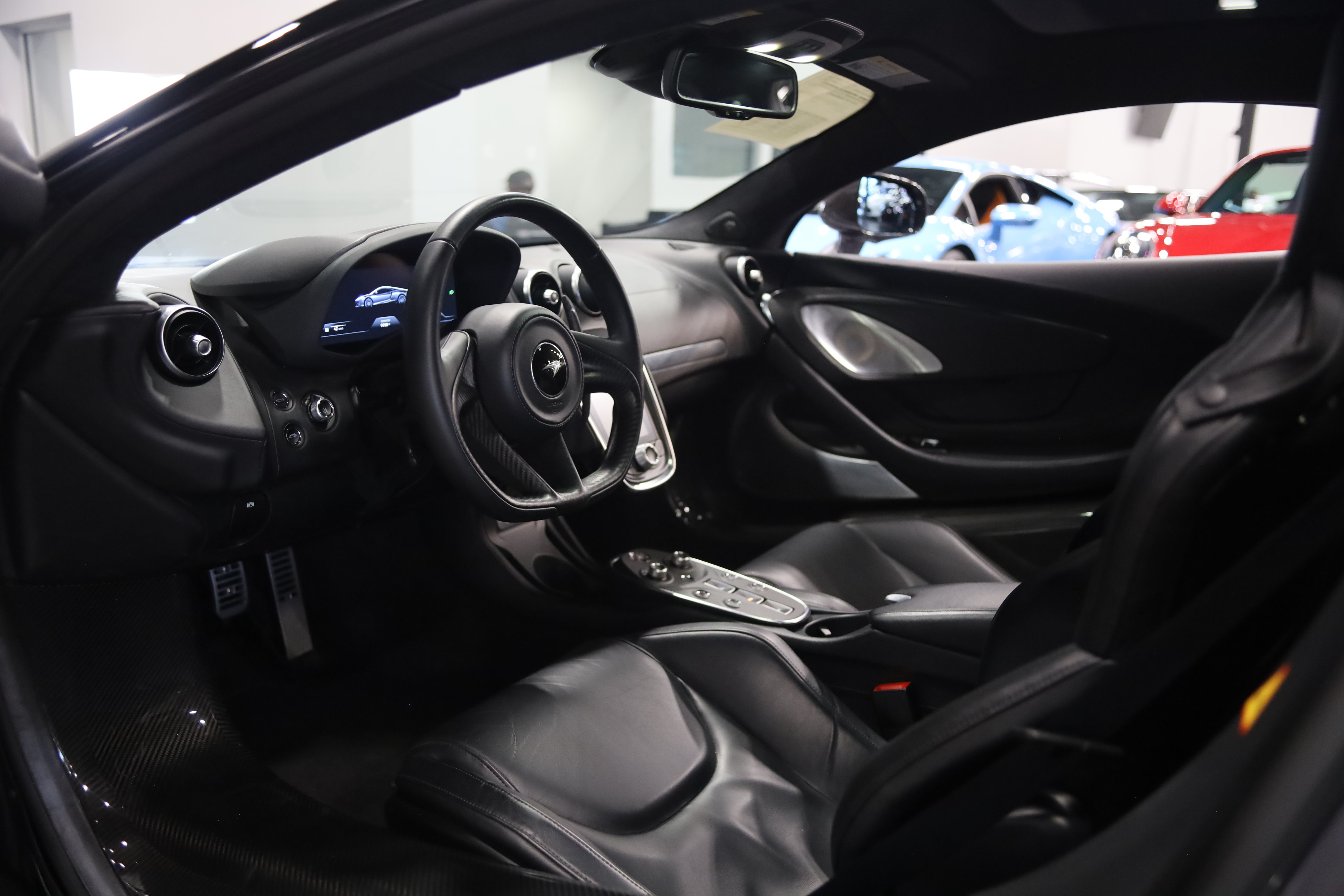 Used 2023 McLaren GT RWD image 16
